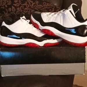 Jordan 11 low Concord breds all og no creases or scrapes perfect 🔥🔥